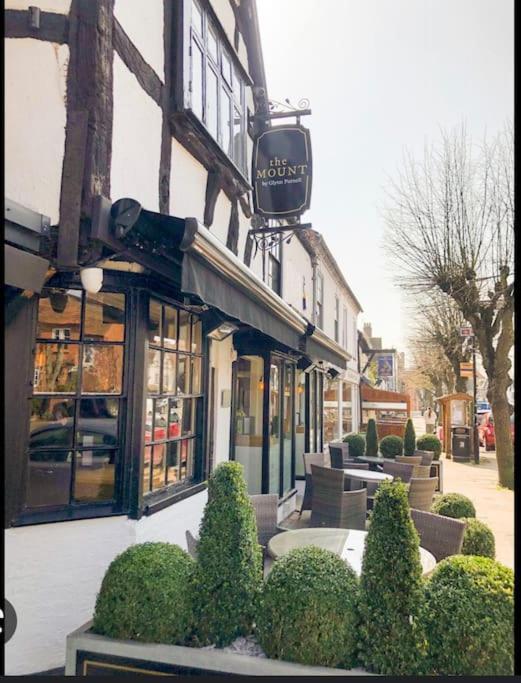 Entire Georgian Luxury Home - 3 Storey- High St Henley-In-Arden -Two Bedrooms-Sleeps 4 Экстерьер фото