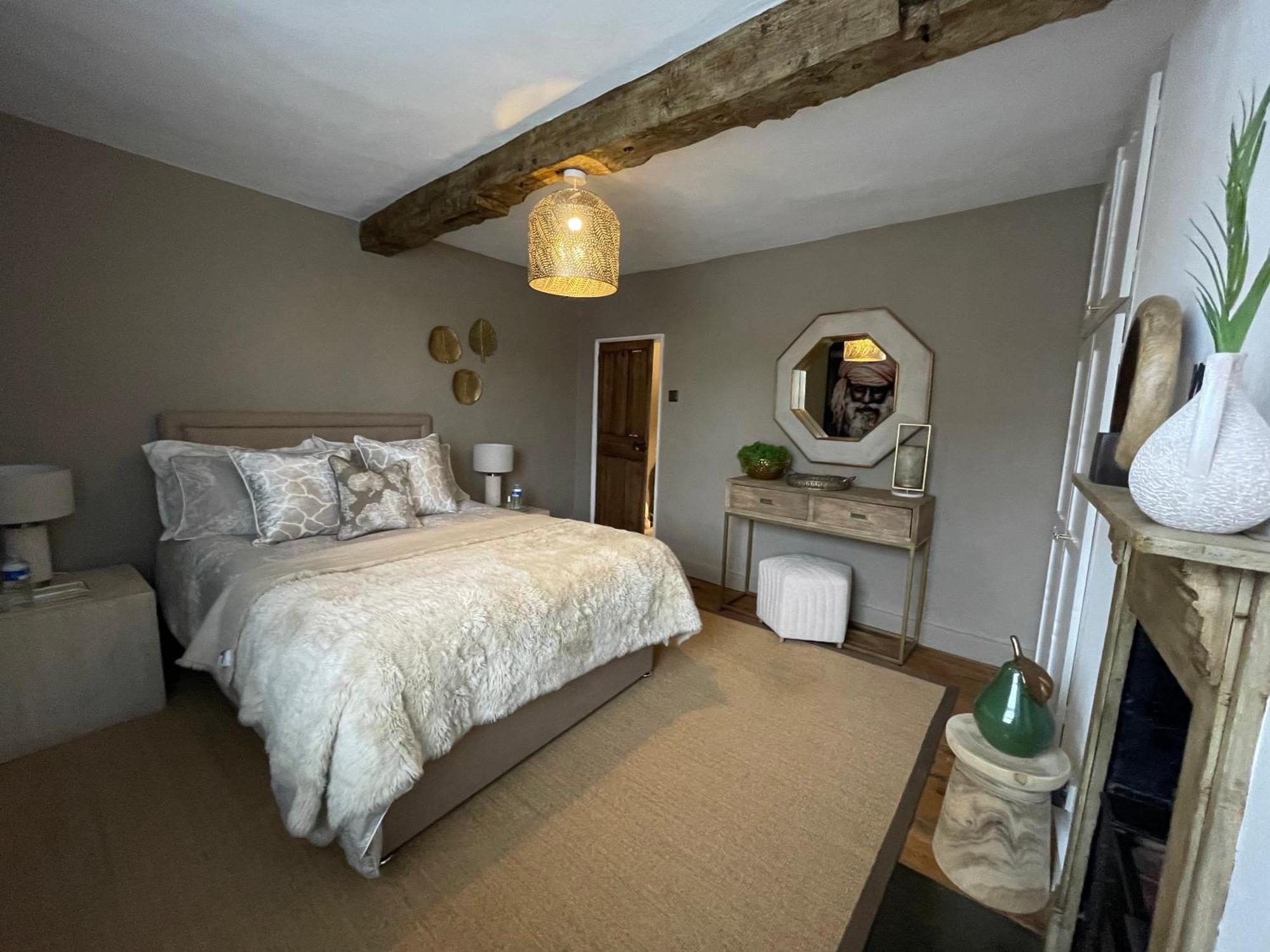 Entire Georgian Luxury Home - 3 Storey- High St Henley-In-Arden -Two Bedrooms-Sleeps 4 Экстерьер фото